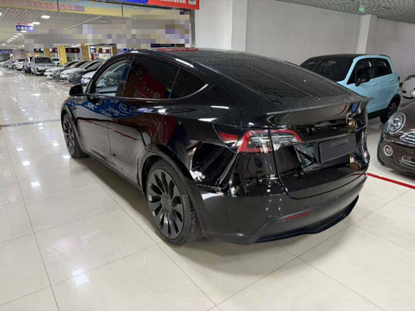 Tesla Model Y 2026 #9 Tesla Model Y 2026 car image #9