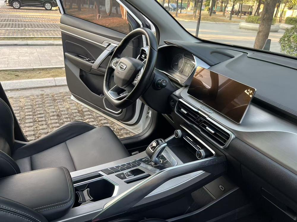 GEELY Coolray 2019 #13 GEELY Coolray 2019 car image #13