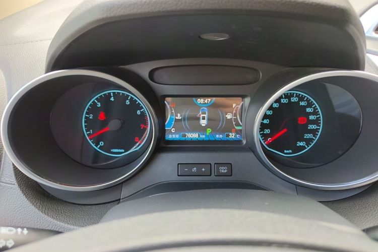 BYD Yuan 2017 #12 BYD Yuan 2017 car image #12