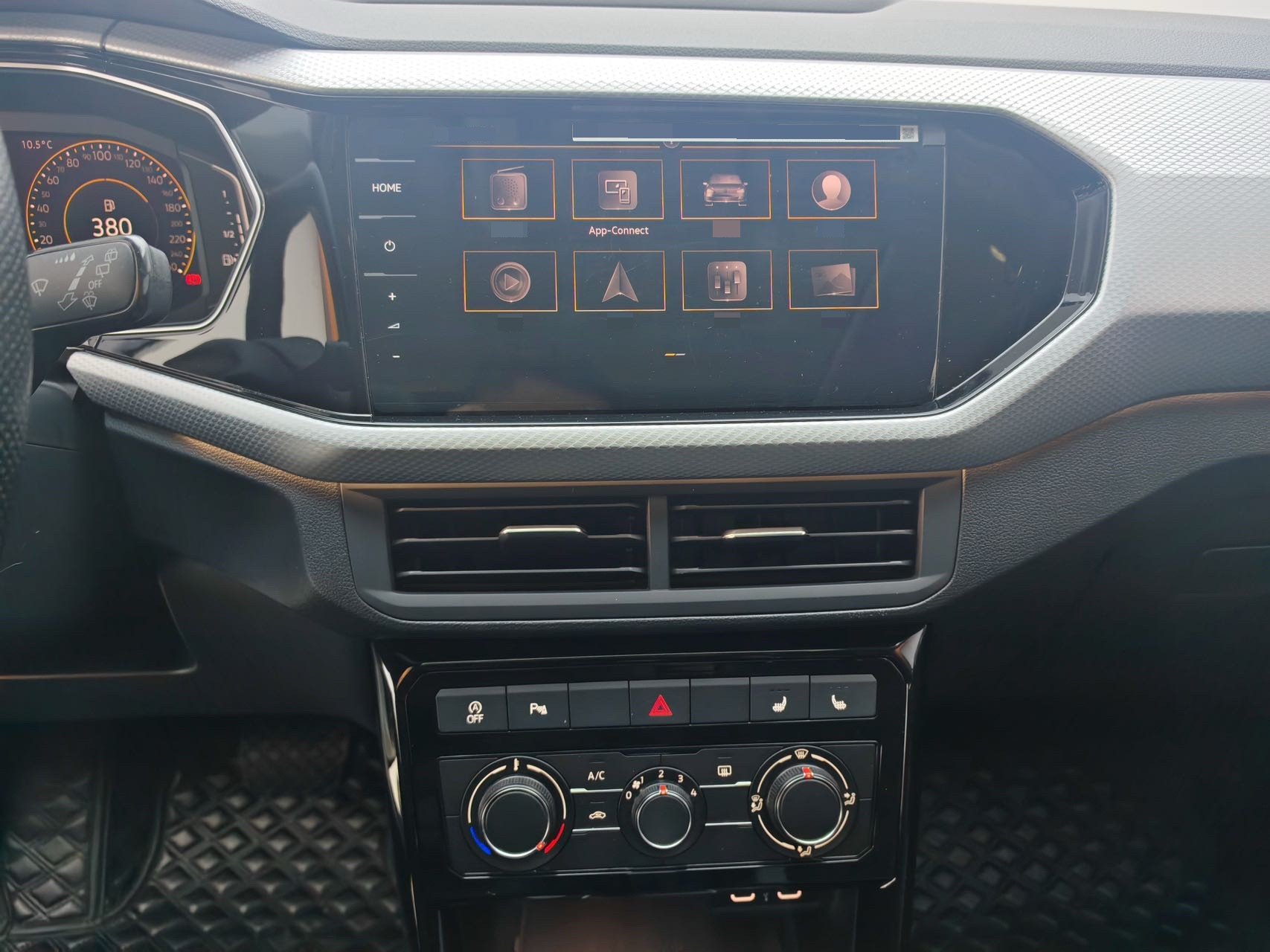 Volkswagen Tacqua 2022 car image #6