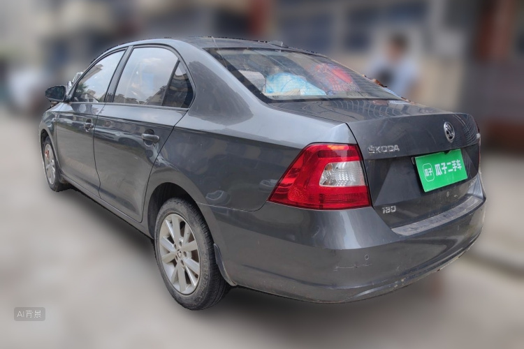 Skoda Rapid 2016 car image #5