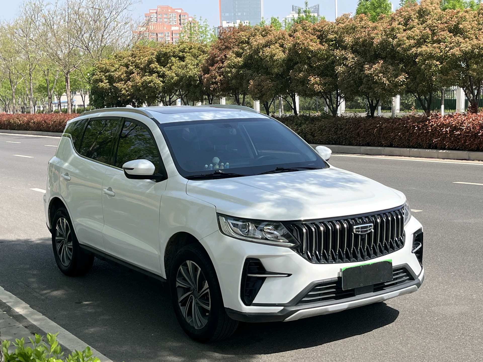 GEELY Vision X6 2022 car image #2