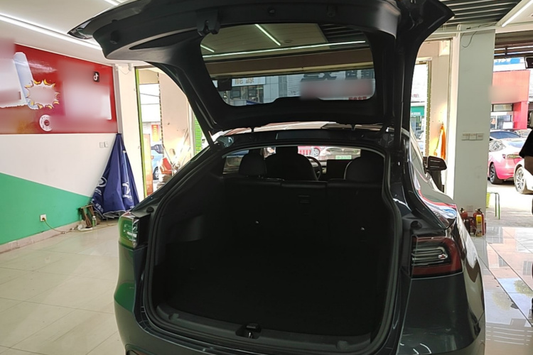 Tesla Model Y 2021 #19 Tesla Model Y 2021 car image #19