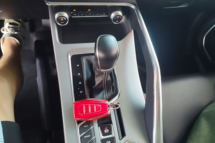GEELY Coolray 2020 car image #14