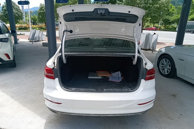 Volkswagen Lavida 2019 #19 Volkswagen Lavida 2019 car image #19