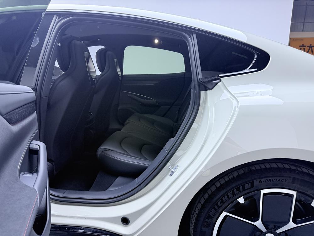 2024 immagine di auto #18