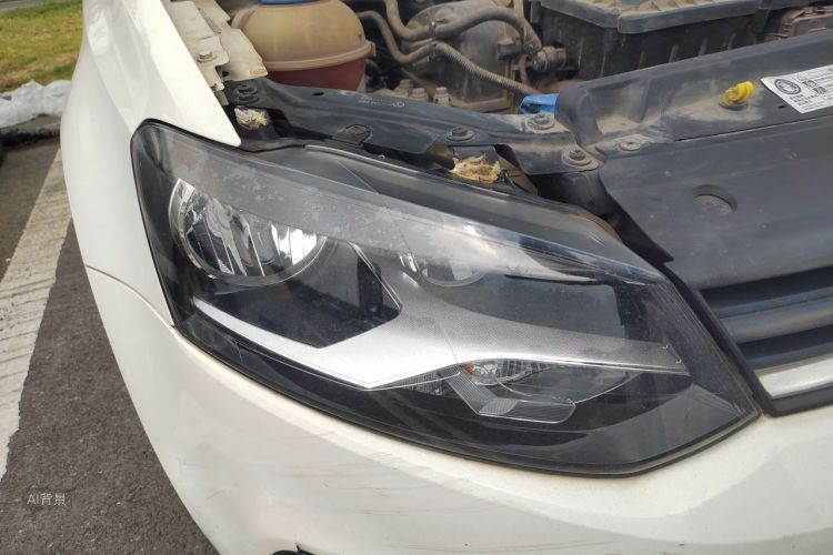 Volkswagen Polo 2015 car image #8