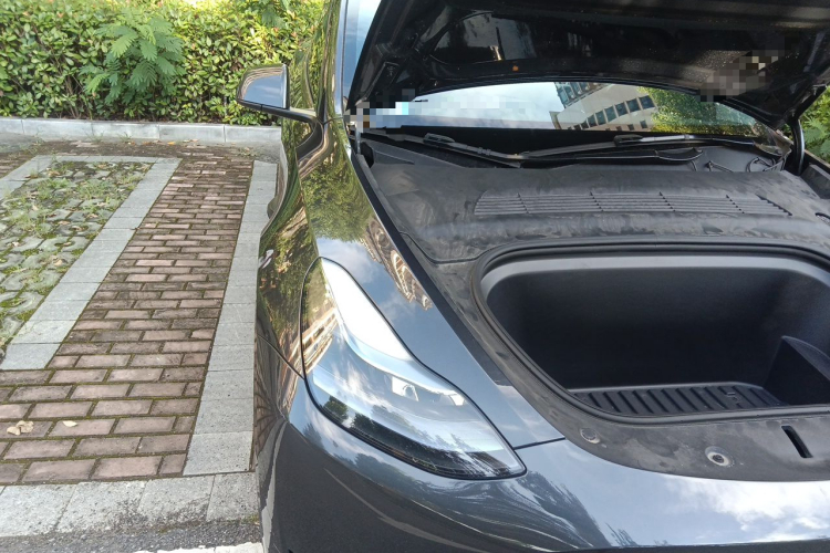 Tesla Model Y 2024 #22 Tesla Model Y 2024 car image #22