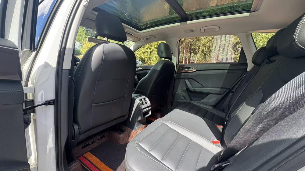 Volkswagen Tharu 2019 car image #9