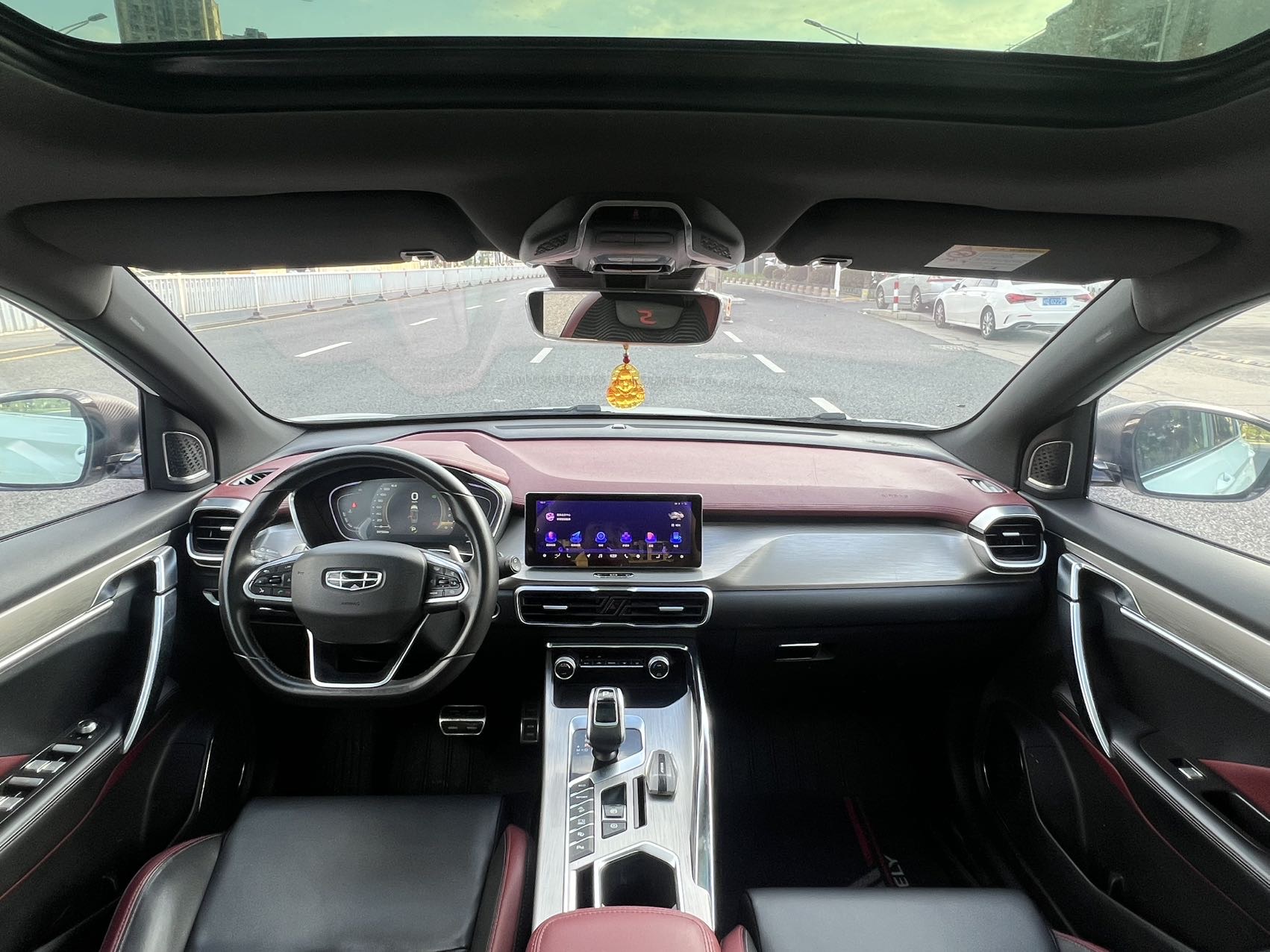 GEELY Coolray 2019 car image #6