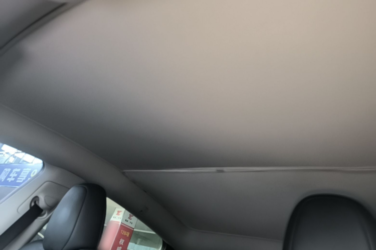 Tesla Model Y 2023 car image #18
