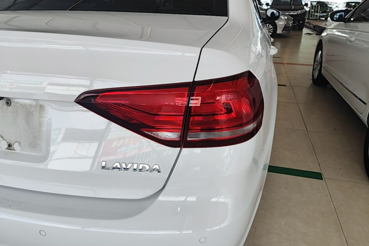 Volkswagen Lavida 2021 car image #8