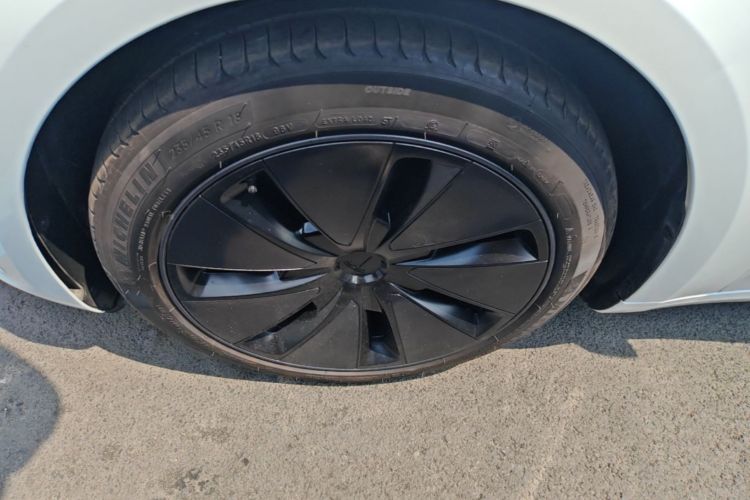 Tesla Model 3 2024 #9 Tesla Model 3 2024 car image #9