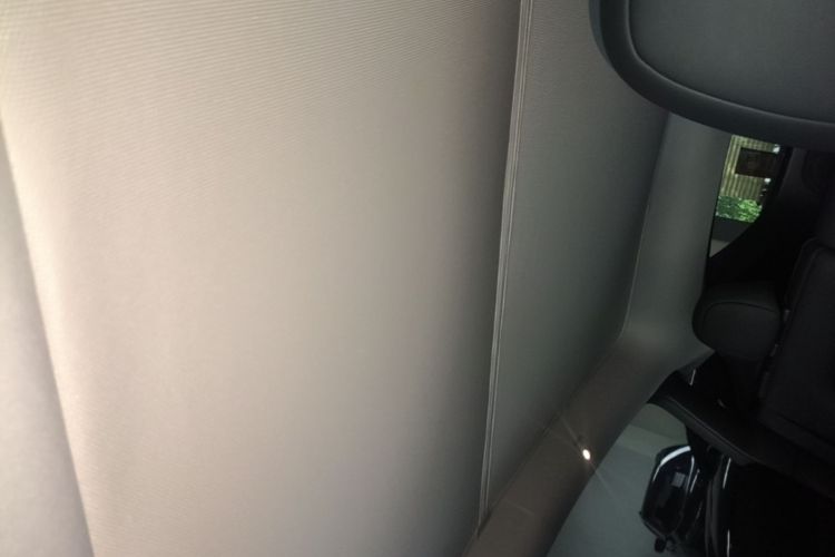 Tesla Model Y 2024 car image #18