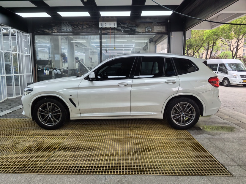 BMW X3 2019 imagem de carro #3