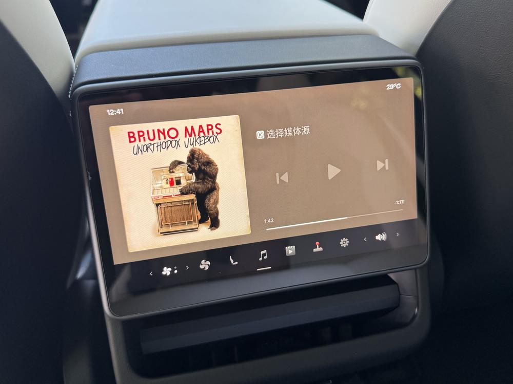 Tesla Model 3 2024 #7 Tesla Model 3 2024 car image #7