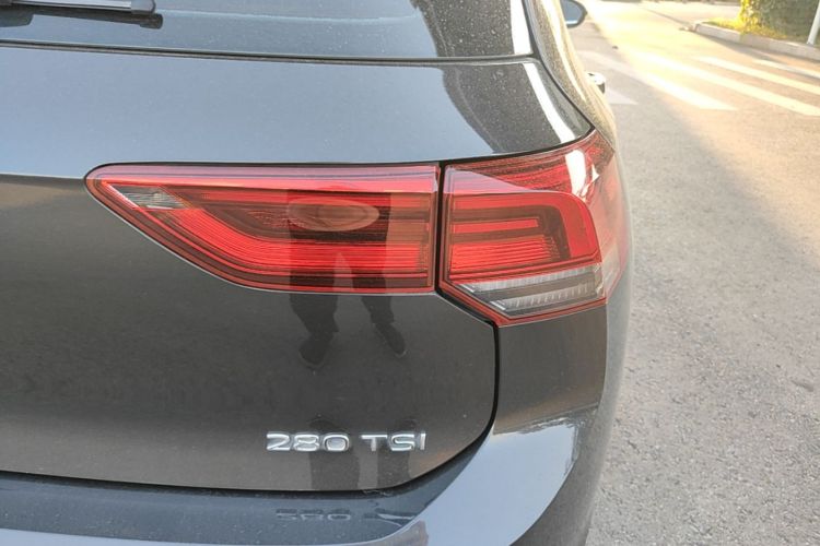 Volkswagen Golf 2021 car image #8