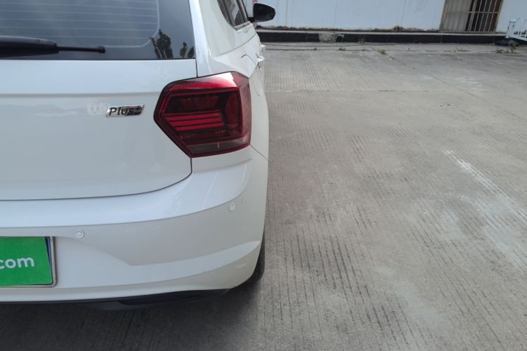 Volkswagen Polo 2021 car image #8