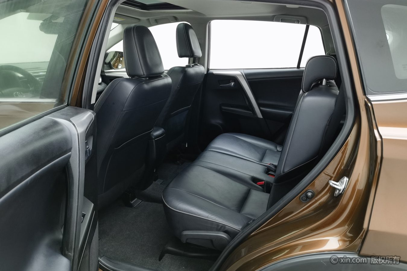 Toyota RAV4 2017 #16 Toyota RAV4 2017 car image #16