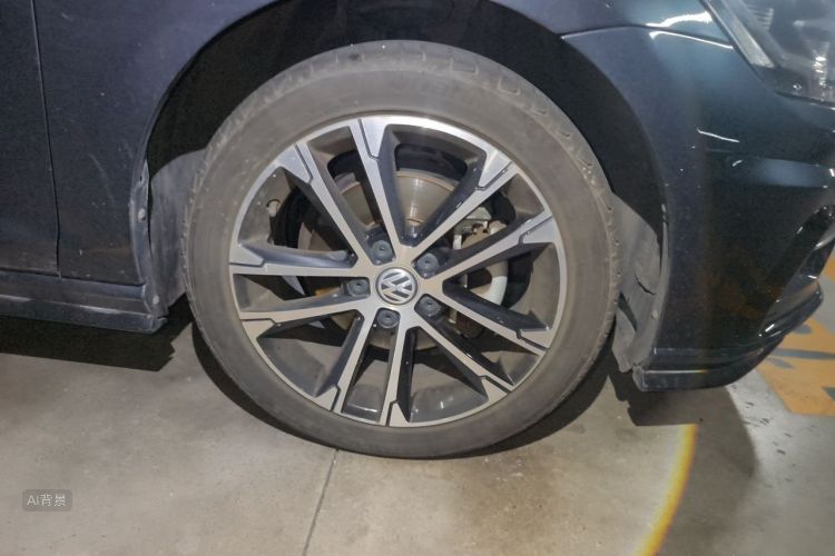 Volkswagen Golf 2019 car image #9