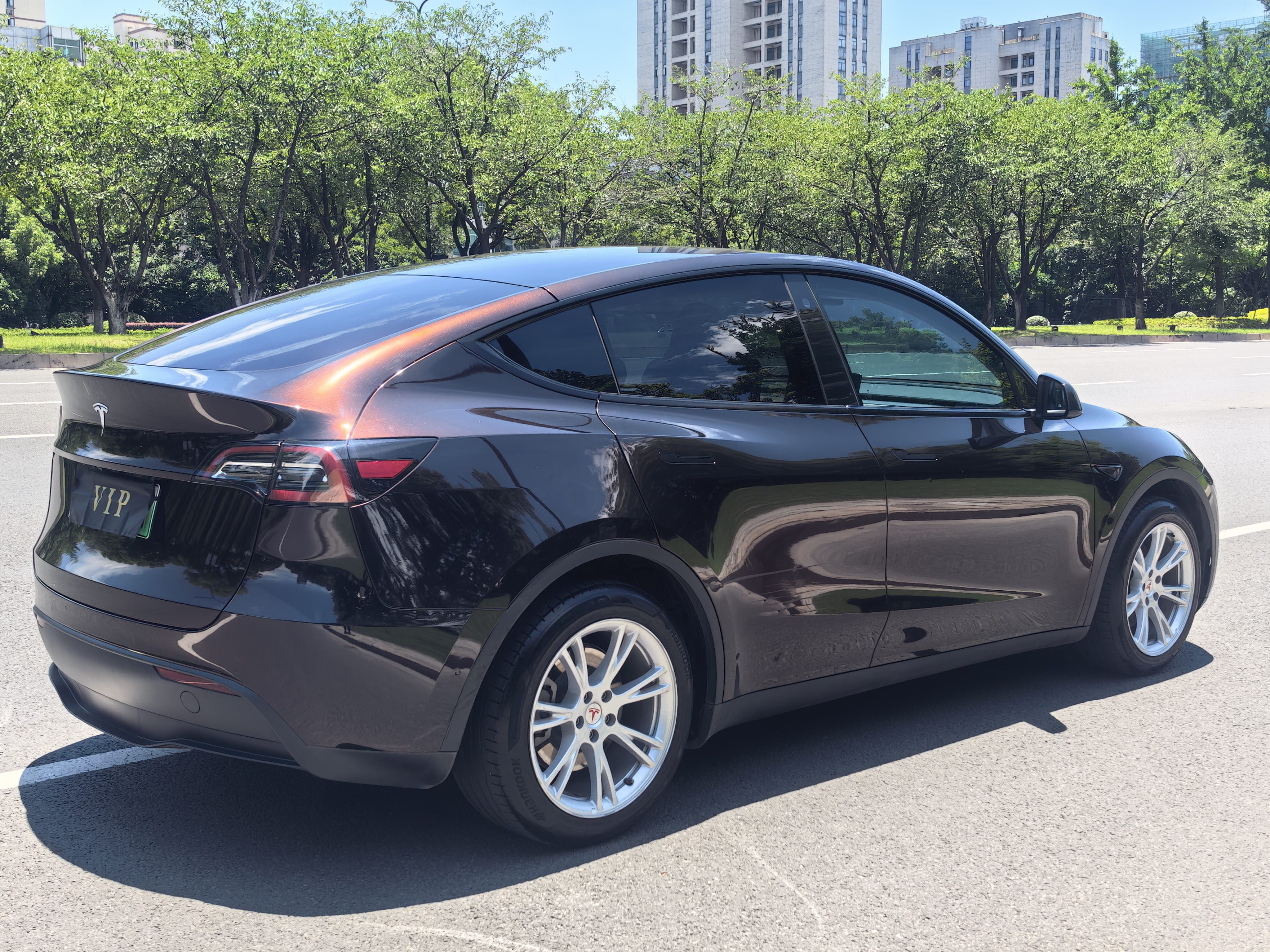 Tesla Model Y 2023 car image #8