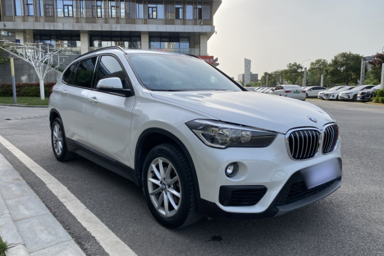 BMW X1 2019 #4 BMW X1 2019 car image #4