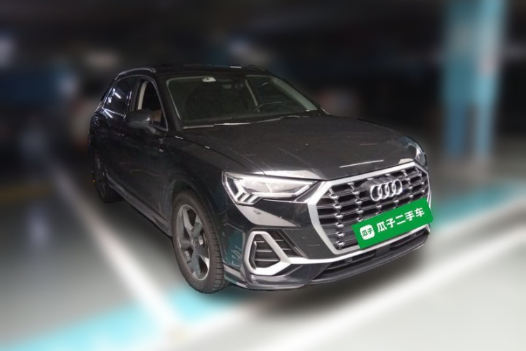 Audi Q3 2021 car image #4