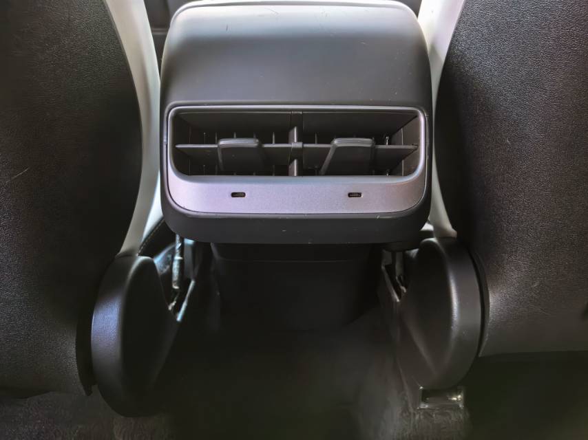 Tesla Model Y 2023 #17 Tesla Model Y 2023 image de voiture #17