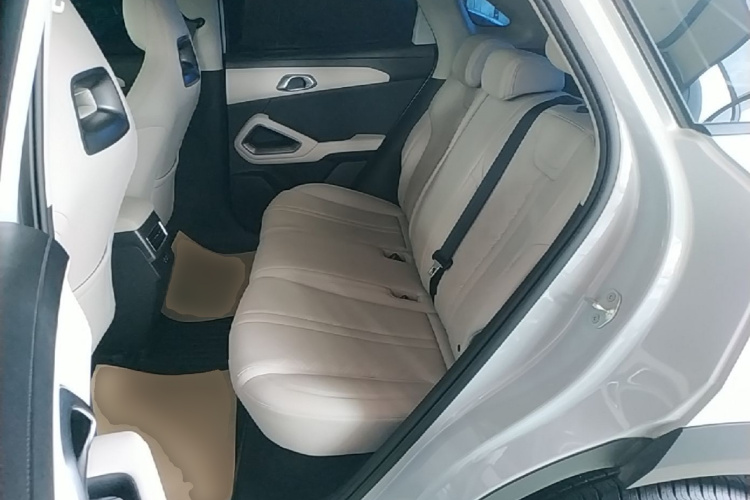 BYD YuanUP 2025 #17 BYD YuanUP 2025 car image #17