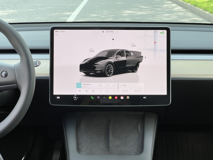 Tesla Model Y 2023 car image #12
