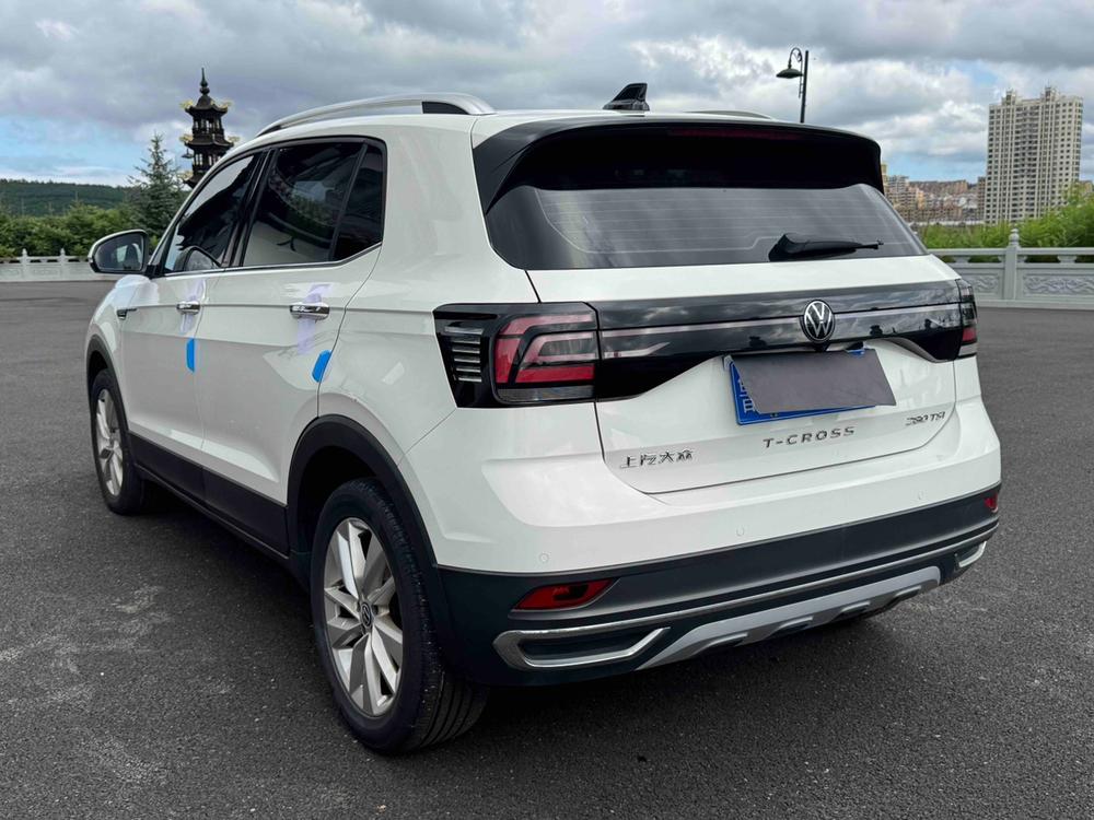 Volkswagen T-Cross 2021 car image #4