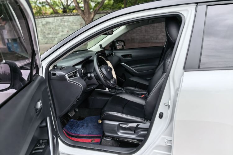 Toyota Corolla Cross 2023 #8 Toyota Corolla Cross 2023 car image #8