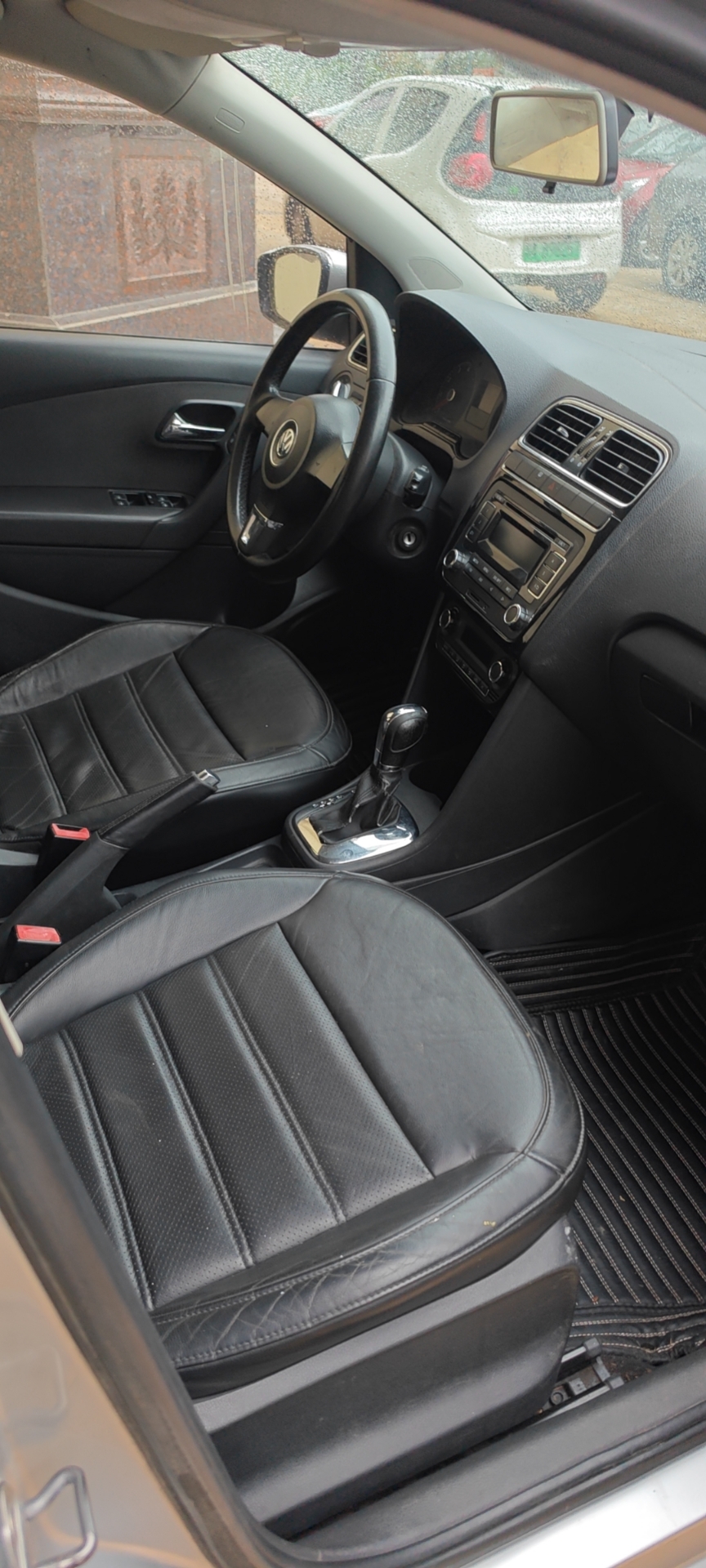 Volkswagen Polo 2012 #6 Volkswagen Polo 2012 изображение автомобиля #6