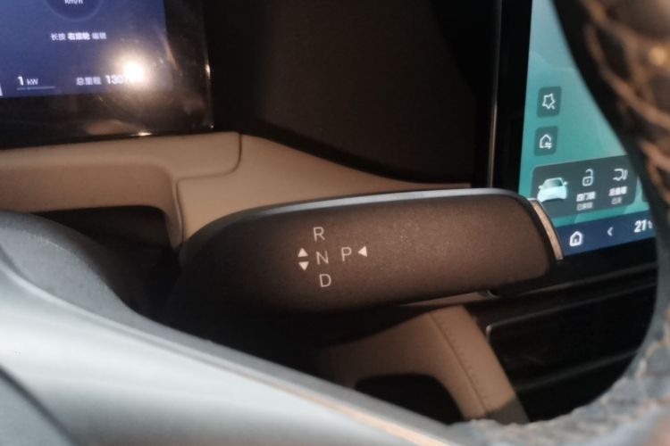 BYD YuanUP 2025 #18 BYD YuanUP 2025 immagine di auto #18