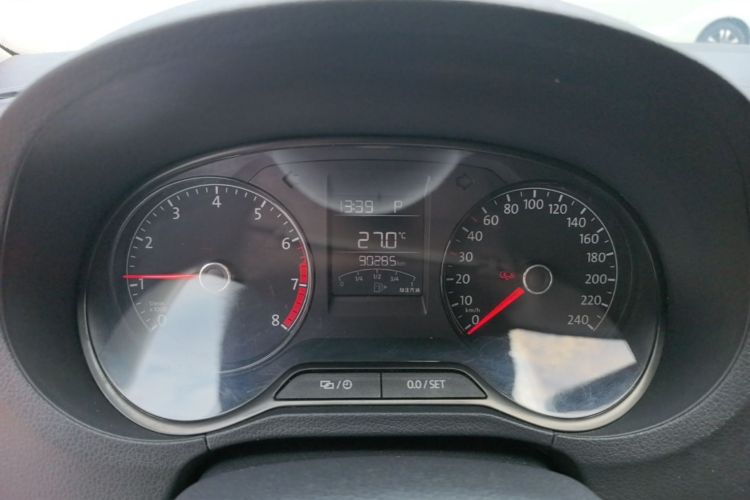 Volkswagen Polo 2019 car image #12