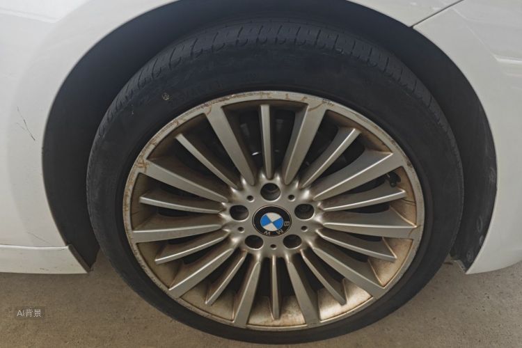 BMW 3 Series 2018 car image #9