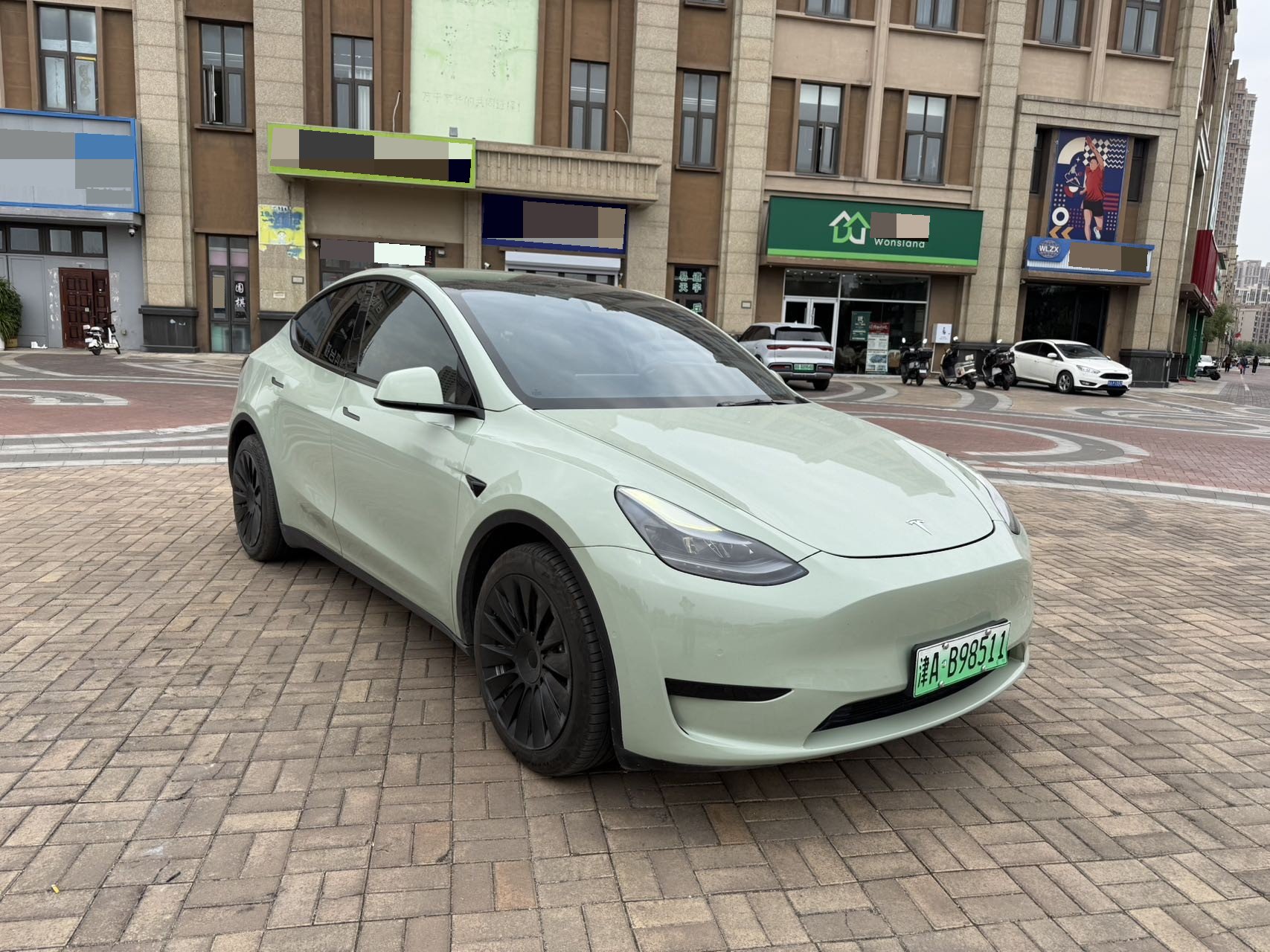 Tesla Model Y 2022 car image #3