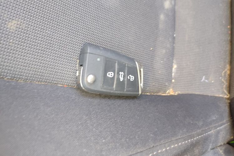 Volkswagen Golf 2020 car image #9