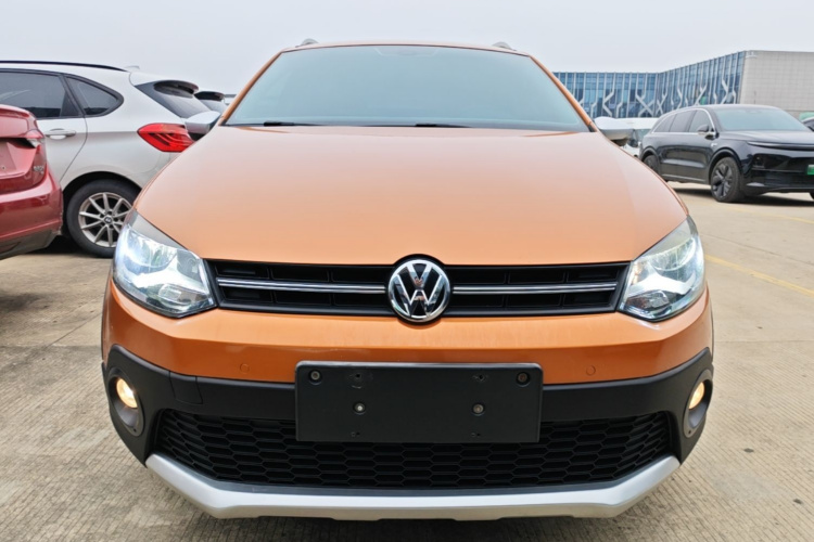 Volkswagen Polo 2014 car image #3