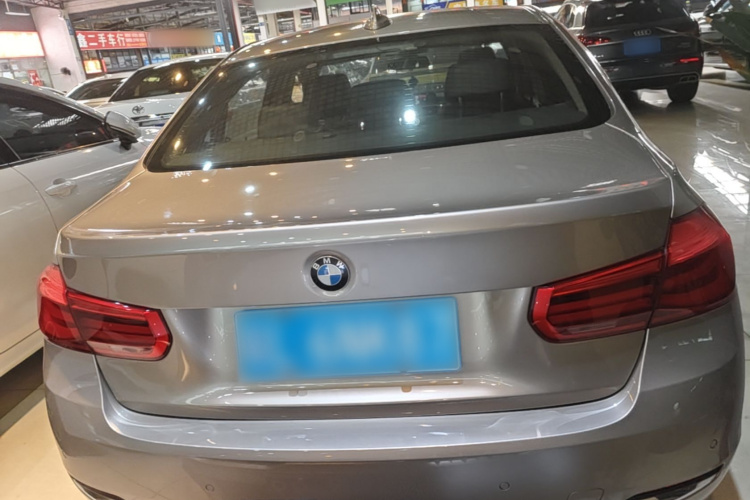BMW 3 Series 2017 car image #6