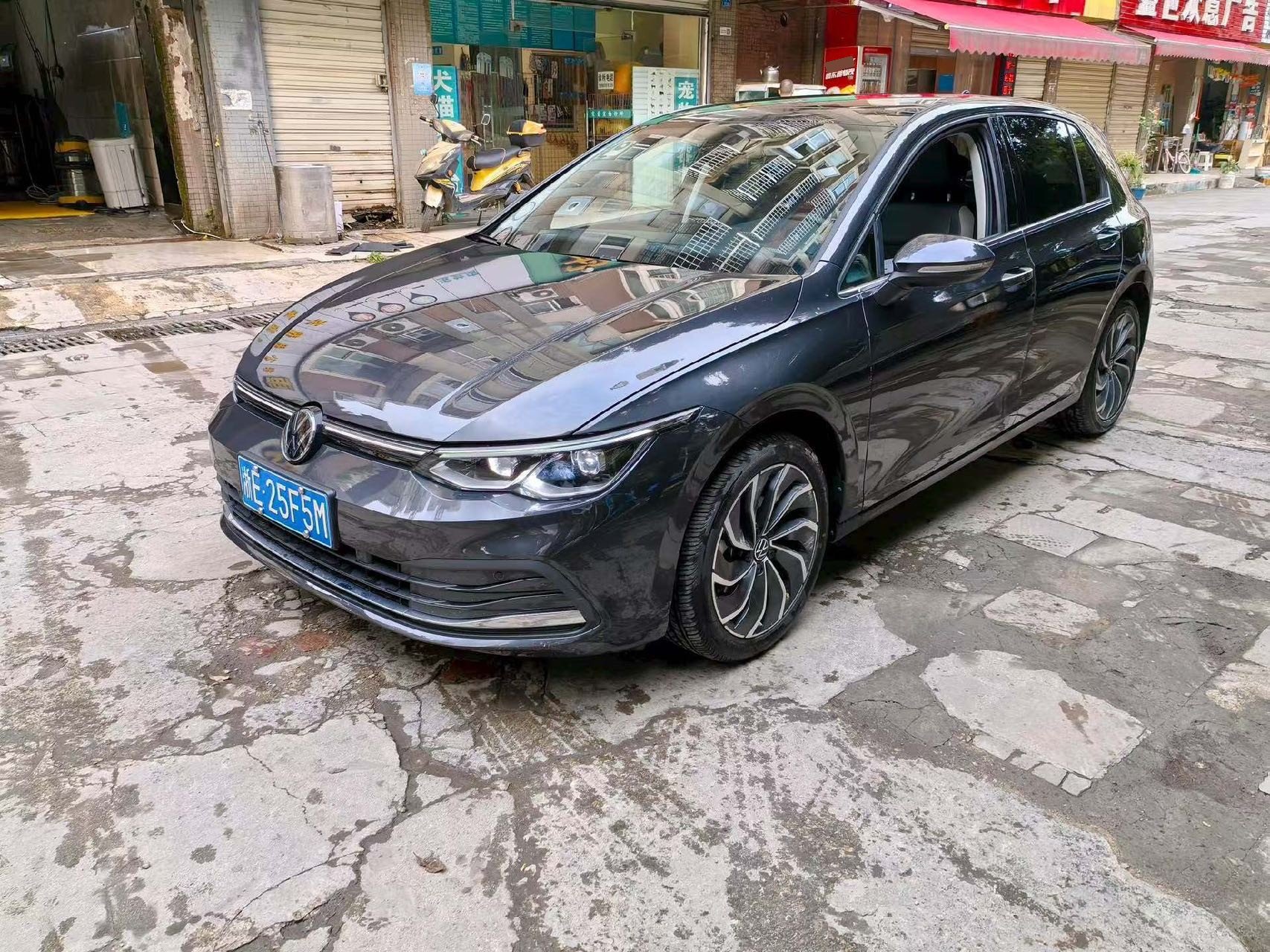 Volkswagen Golf 2023 Volkswagen Golf 2023 car image