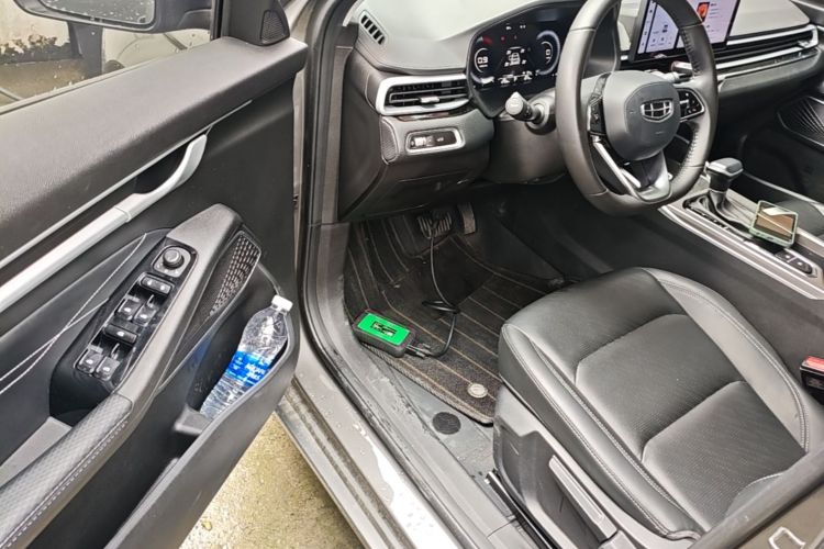 GEELY Emgrand 2024 car image #16