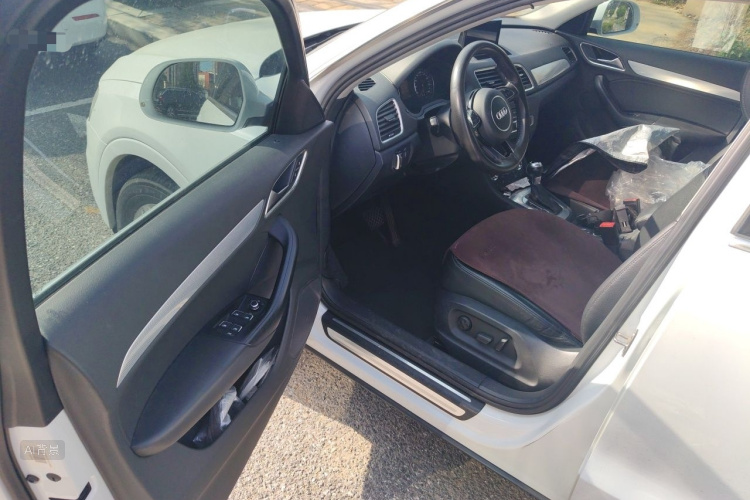 Audi Q3 2015 #18 Audi Q3 2015 car image #18