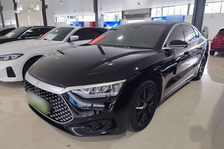 BYD Han 2024 car image #2