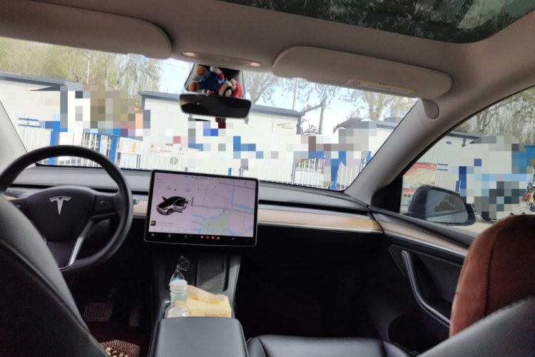 Tesla Model Y 2021 #20 Tesla Model Y 2021 car image #20