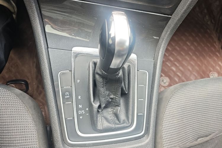 Volkswagen Golf 2019 #14 Volkswagen Golf 2019 car image #14