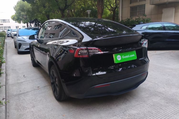 Tesla Model Y 2023 #5 Tesla Model Y 2023 изображение автомобиля #5