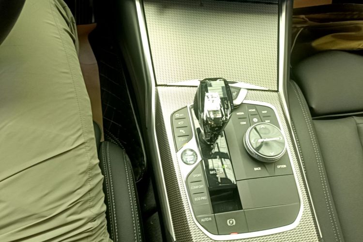 BMW 3 Series 2020 car image #22