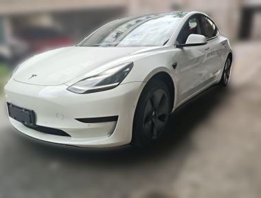 Tesla Model 3 2020 car image 