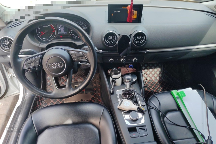 Audi A3 2018 car image #11
